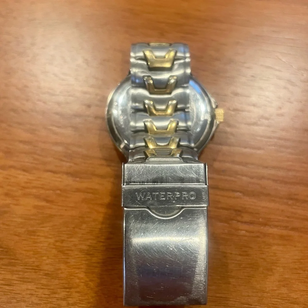 Guess Waterpro Two-Tone Gold Silver Watch Black Dial Chronograph Y2K Vintage
